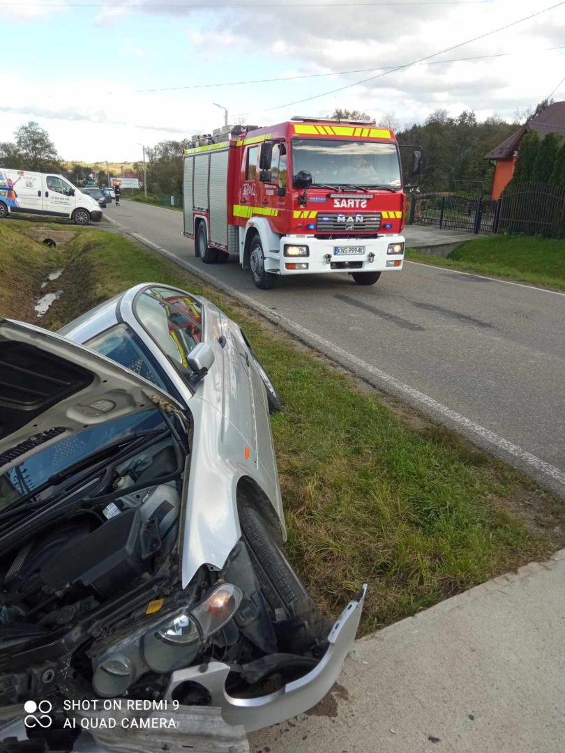 Trzycierz, samochód uderzył w przepust