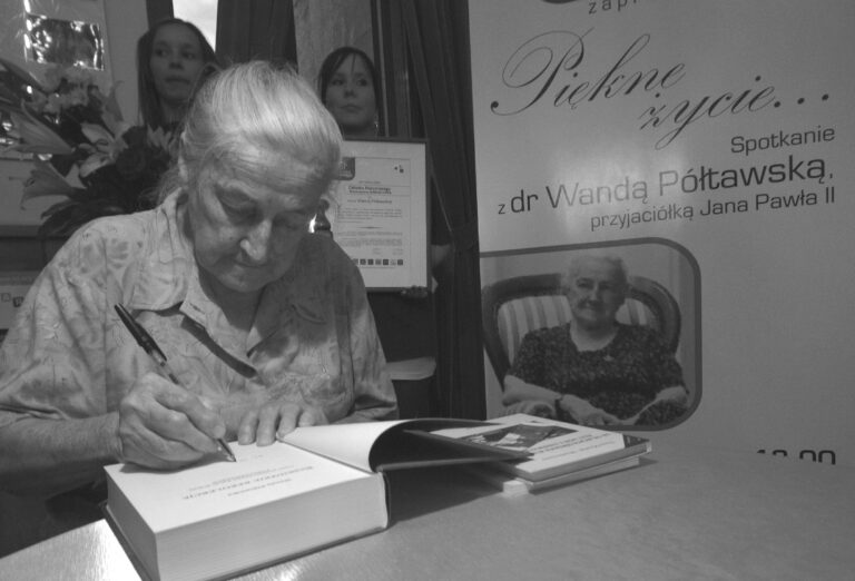 Zmarła Wanda Półtawska – przyjaciółka papieża i życia, Honorowa Członkini Sursum Corda z Nowego Sącza