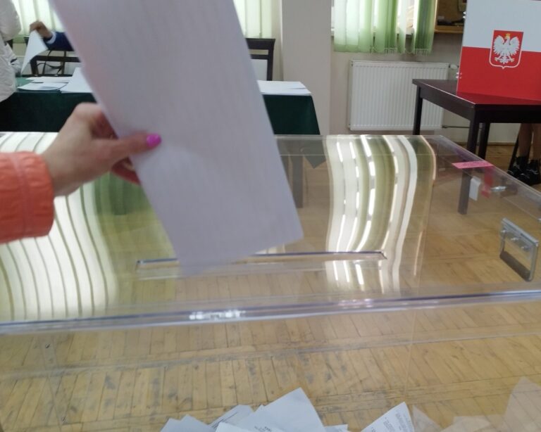 To znacznie więcej niż sondaż… Znamy wyniki late poll!