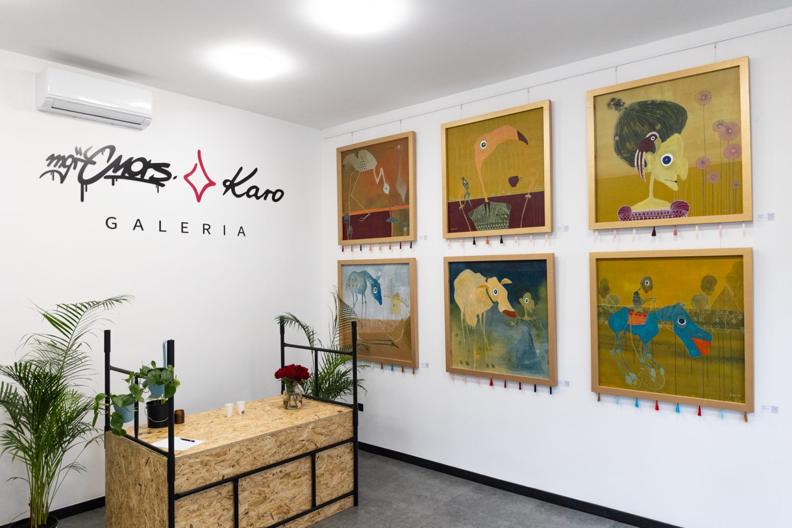 Karo& Mgr Mors, Galeria, Serial na Węgierskiej