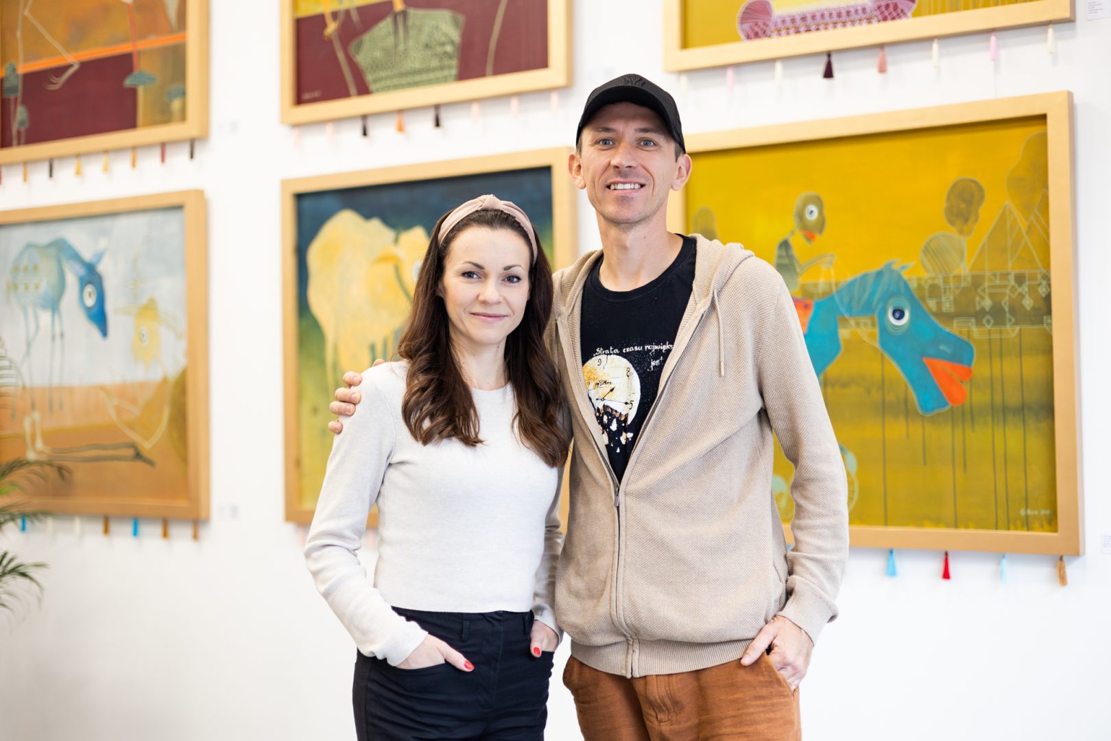 Karo& Mgr Mors, Galeria, Serial na Węgierskiej