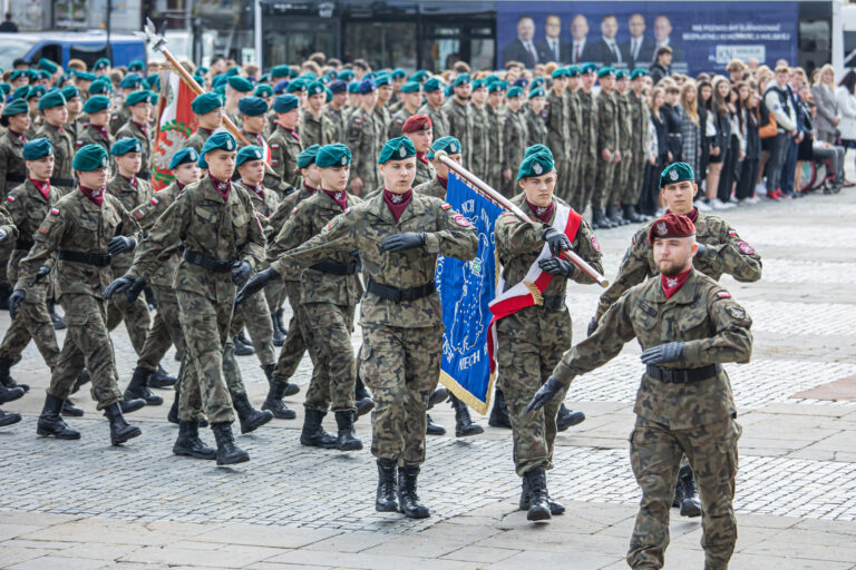 Nowy Sącz. 40 lat szkoły, która przygotowuje do służby Polsce [ZDJĘCIA]