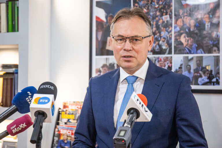 Trzy duże inwestycje w mieście realizuje Blackbird. Wszystkie są w rozsypce. Poseł Mularczyk o aferze w mieście na ponad 100 mln i rządach ,,pseudomenadżera”