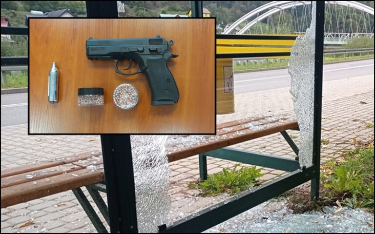 Muszyna. 37-letni wandal z zarzutem. Odpowie za strzelanie do szyb na przystankach