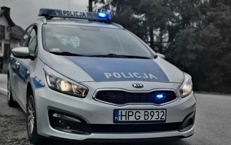 Kamienica. Trzej mężczyźni zatrzymali nietrzeźwego kierowcę