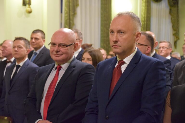 Paraliż w Nowym Sączu. Nowak: Handzel zajmuje się propagandą i nie ma czasu na ważne sprawy miasta
