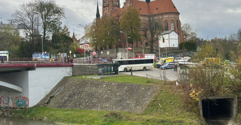 Akcja służb ratunkowych na moście w Grybowie