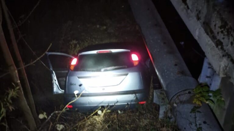 Pościg ulicami Nowego Sącza. 27-latek wjechał do rzeki