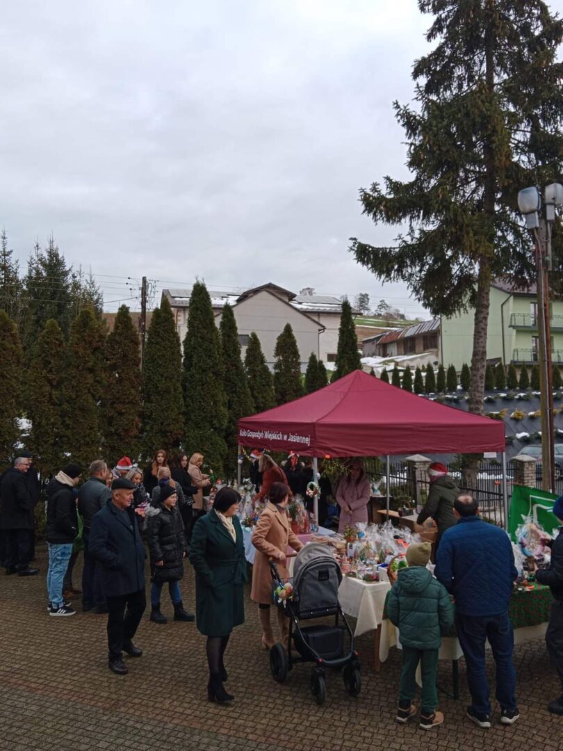 Jasienna. kiermasz świąteczny