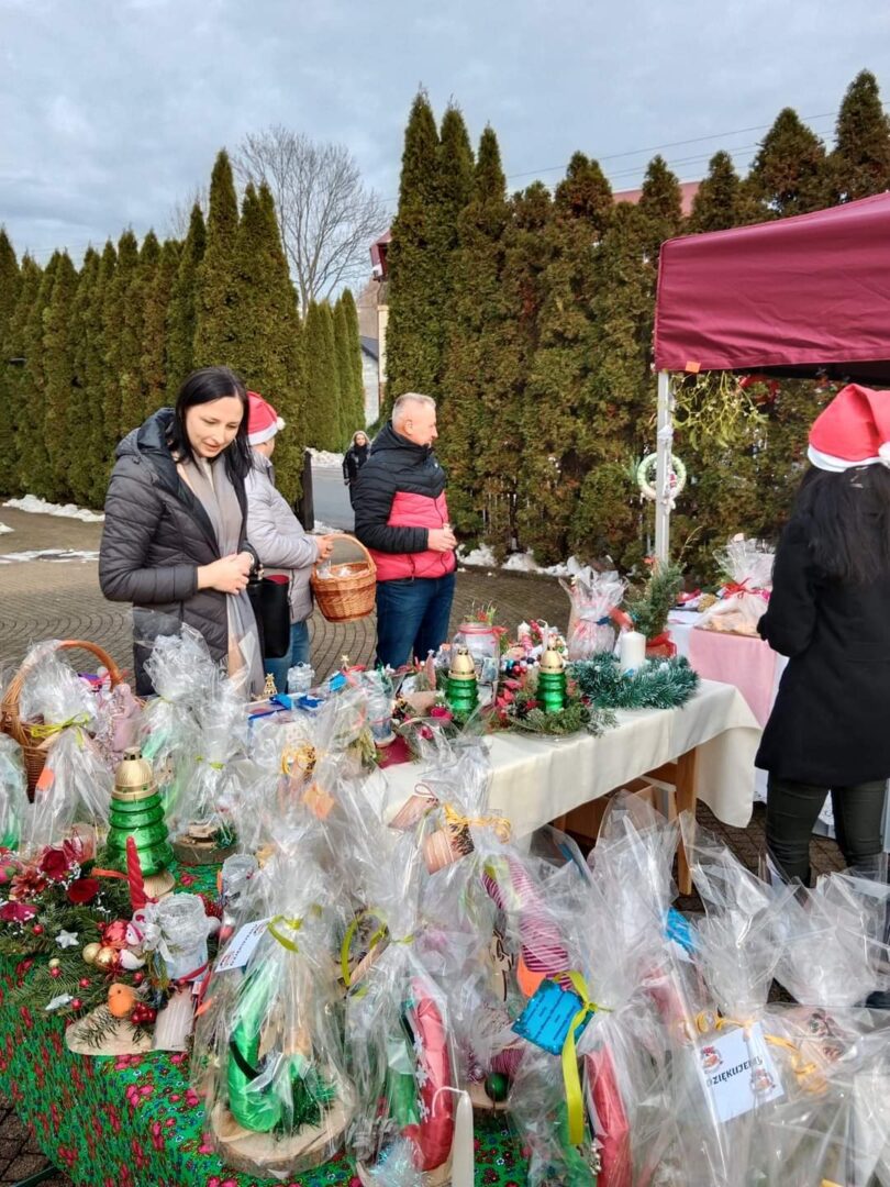 Jasienna. kiermasz świąteczny