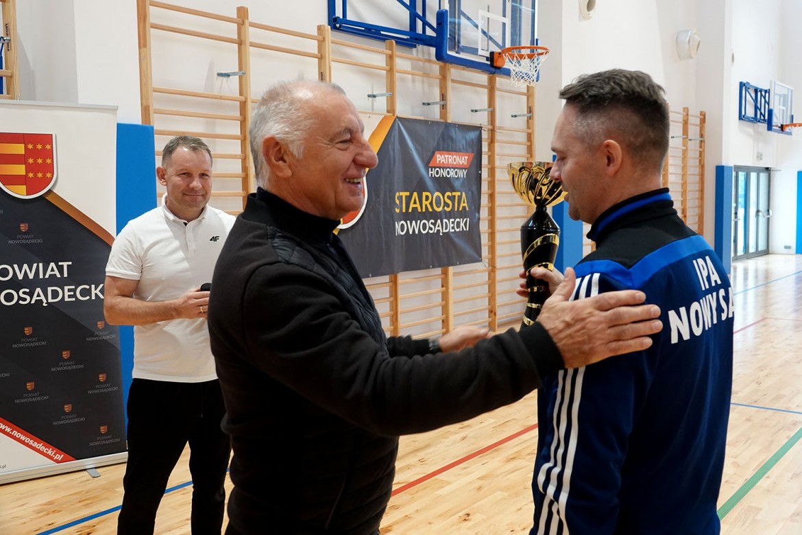Halowy Turniej Samorządowców i Służb Mundurowych o Puchar Starosty Nowosądeckiego