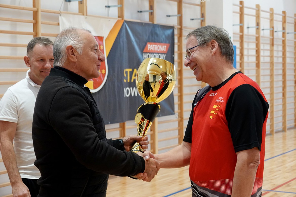 Halowy Turniej Samorządowców i Służb Mundurowych o Puchar Starosty Nowosądeckiego