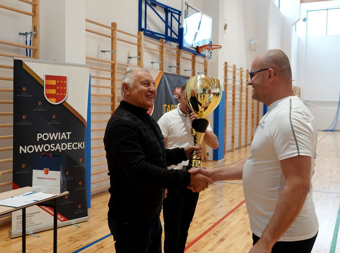 Halowy Turniej Samorządowców i Służb Mundurowych o Puchar Starosty Nowosądeckiego