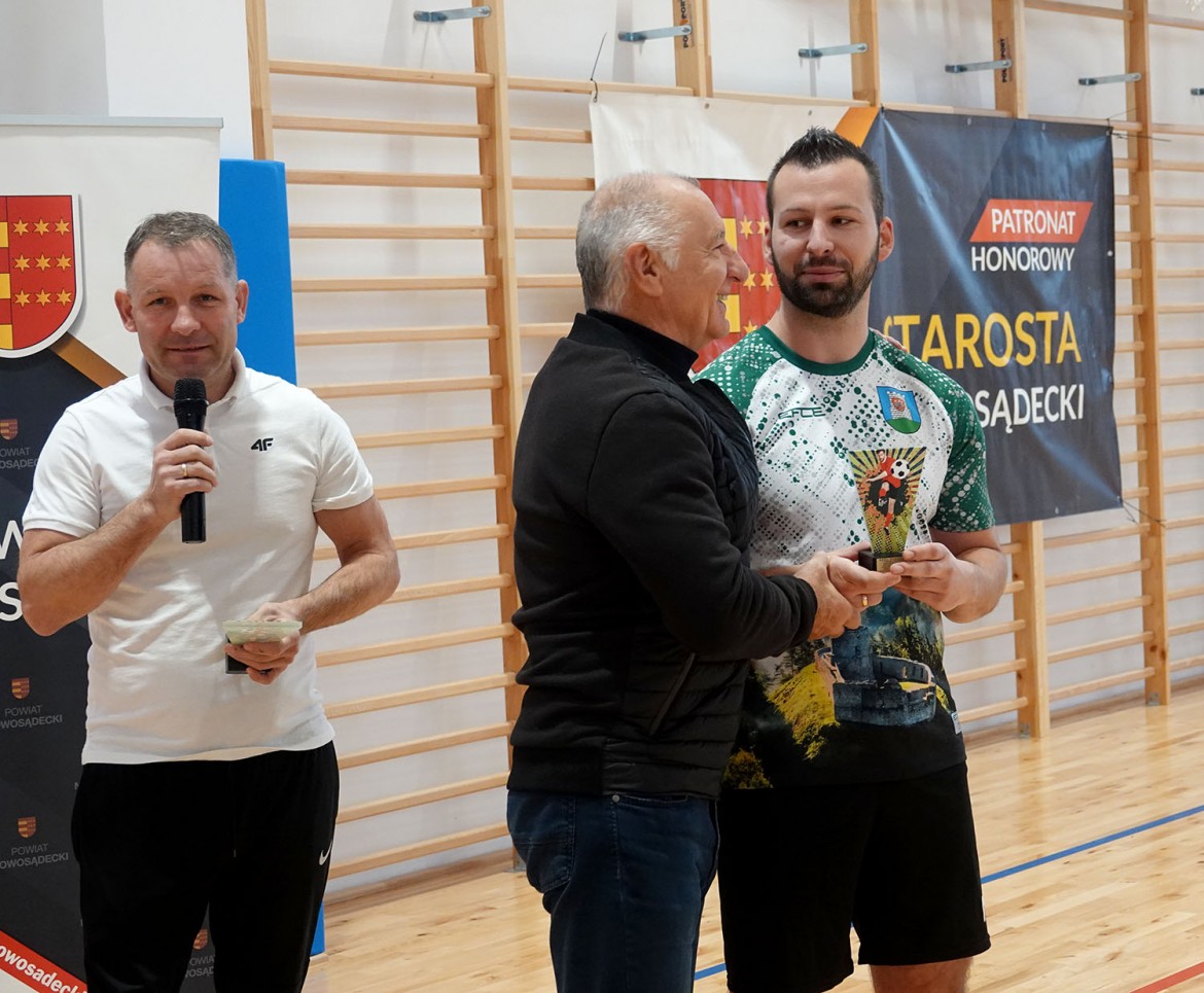 Halowy Turniej Samorządowców i Służb Mundurowych o Puchar Starosty Nowosądeckiego