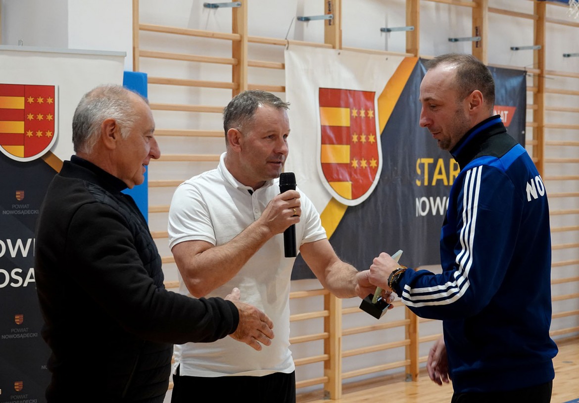 Halowy Turniej Samorządowców i Służb Mundurowych o Puchar Starosty Nowosądeckiego