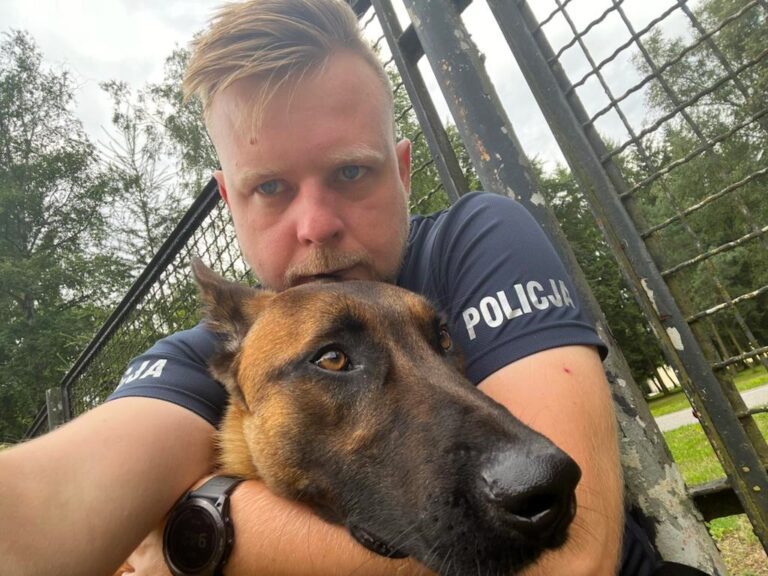 Sad ukończył szkolenie. Będzie szukał zaginionych i łapał przestępców