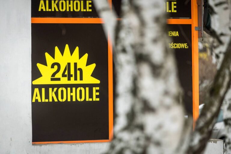 Podatki: 1 stycznia akcyza na alkohol i papierosy w górę