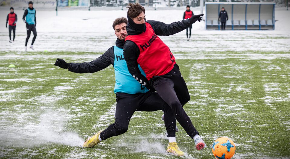 Sandecja, trening, stadion w Niepołomicach