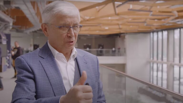 Marek Wójcik – człowiek z Nowego Sącza daje receptę na polityczną normalność i na wieczny optymizm