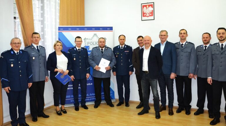 Nowy komendant policji w Piwnicznej-Zdroju. Podkom. Janecki przeszedł na emeryturę
