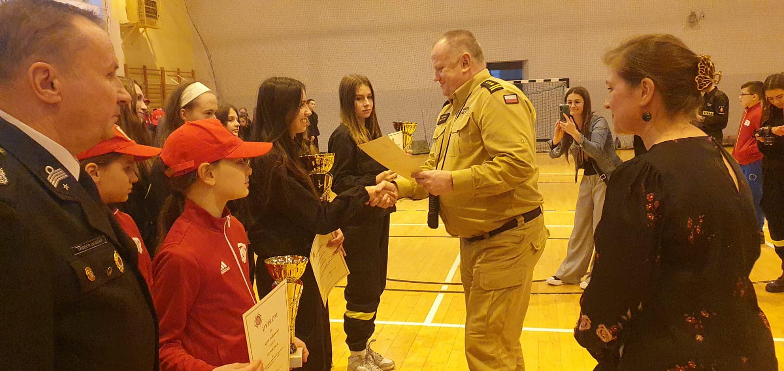 Brzezna, X Halowe Zawody Sportowo-Pożarnicze dla MDP im Antoniego Bieniasa