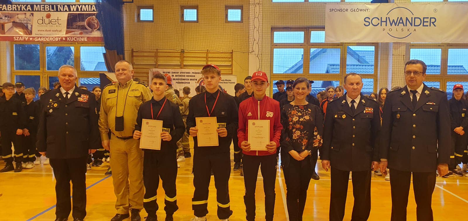 Brzezna, X Halowe Zawody Sportowo-Pożarnicze dla MDP im Antoniego Bieniasa
