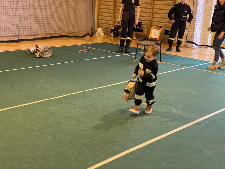 Brzezna, X Halowe Zawody Sportowo-Pożarnicze dla MDP im Antoniego Bieniasa