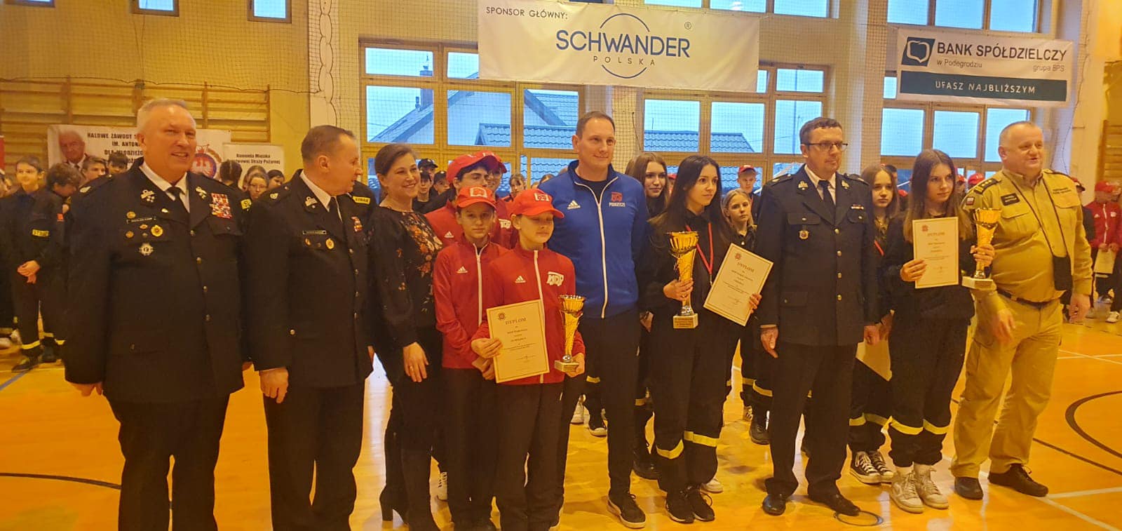 Brzezna, X Halowe Zawody Sportowo-Pożarnicze dla MDP im Antoniego Bieniasa
