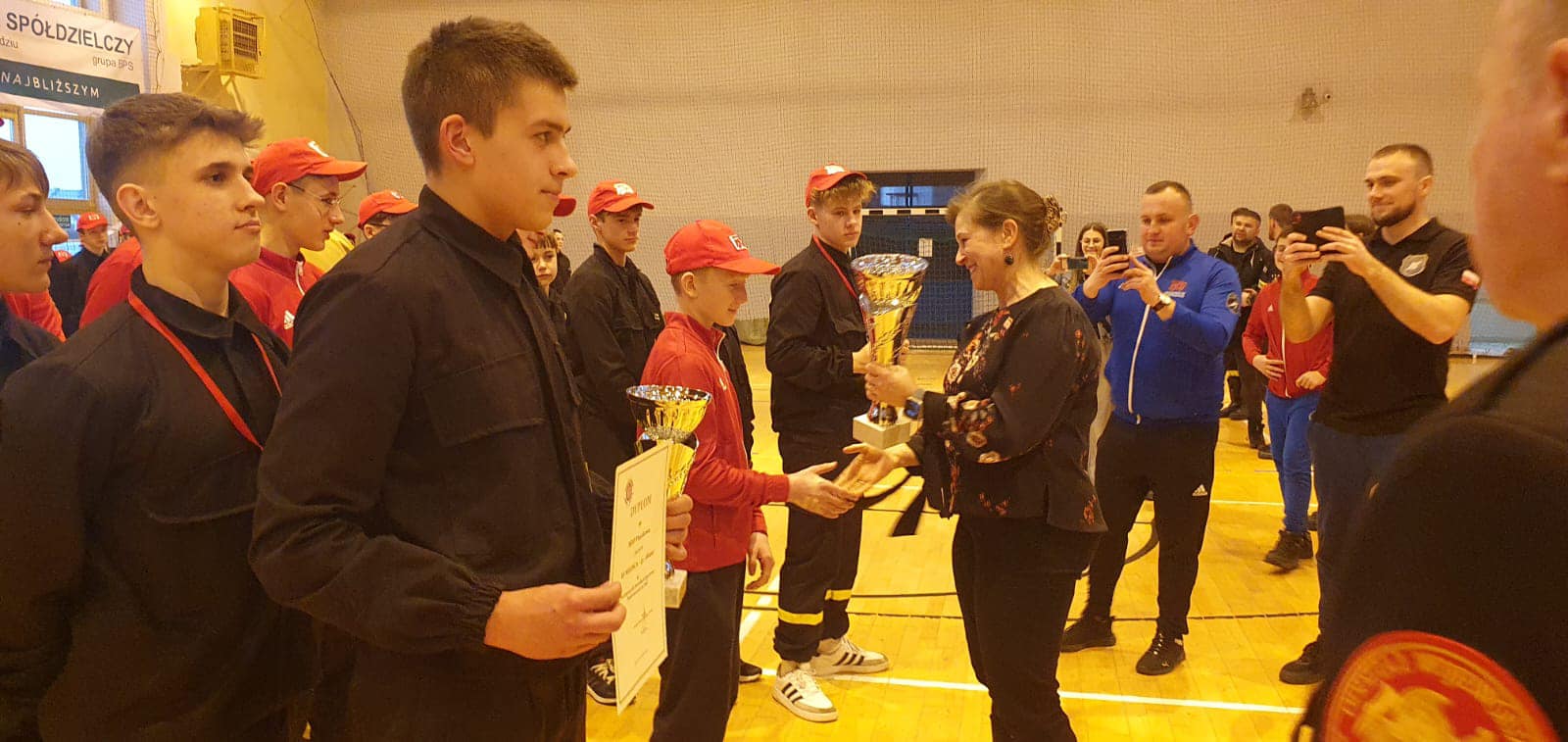 Brzezna, X Halowe Zawody Sportowo-Pożarnicze dla MDP im Antoniego Bieniasa