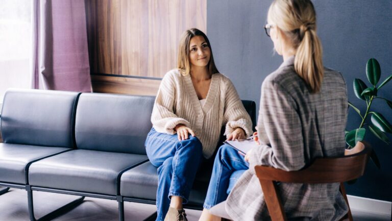 Instytut WSB-NLU zaprasza: „Okienka” u psychologa i psychoterapeuty do wzięcia… Bez kolejki!