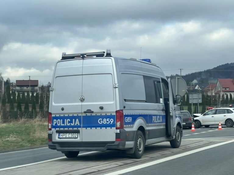 DK75. Zderzenie w Wielogłowach. Utrudnienia w ruchu