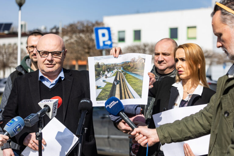 Kto ,,przejadł” 30 mln na stadion Sandecji? Tego nie wie ani Handzel, ani Nowak
