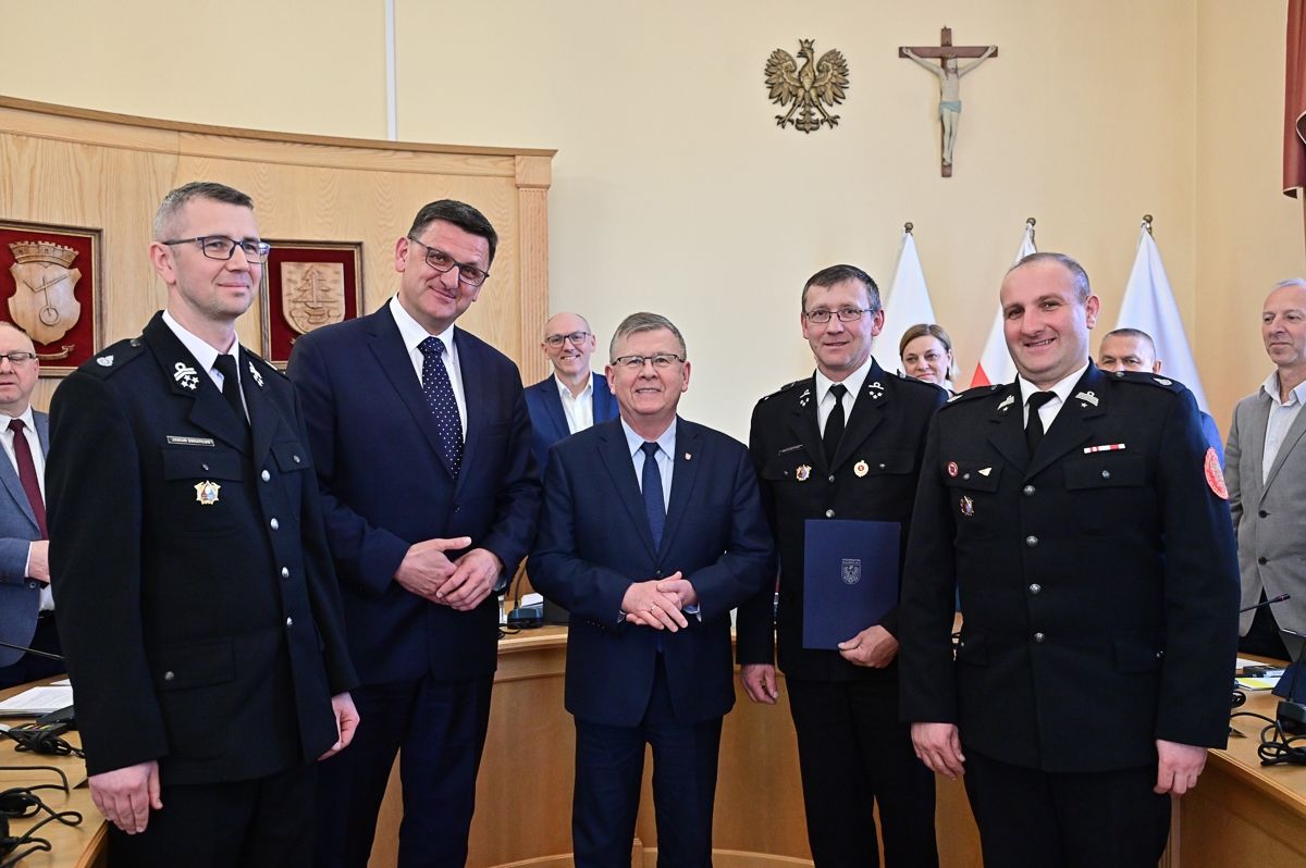 pieniądze na samochody dla OSP