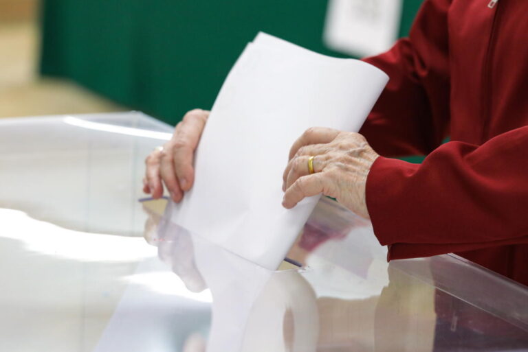 Ipsos: KO wygrała wybory do sejmików w 10 województwach, a PiS w sześciu