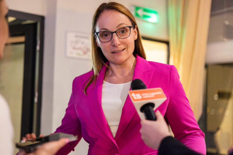 Trwa śledztwo w sprawie gestu poderżnięcia gardła. ,,Należy ukrócić takie zachowania”