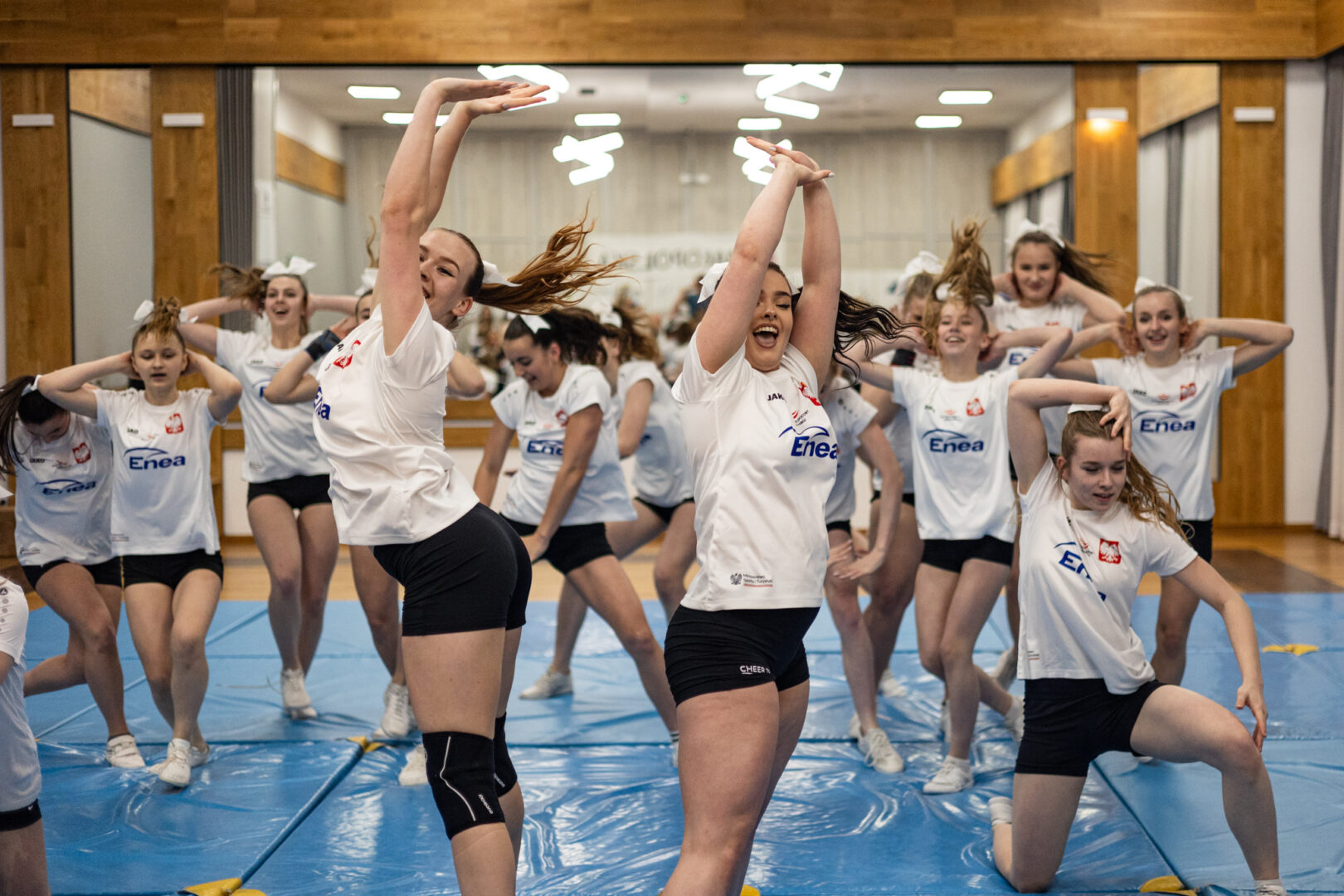 Global Cheer