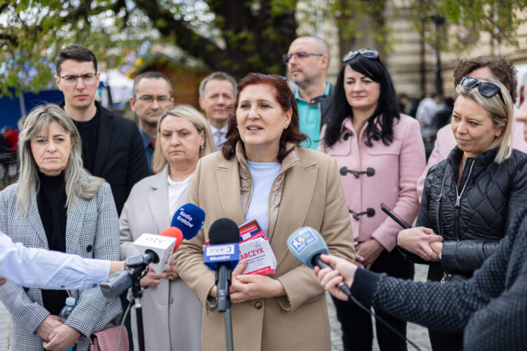 Politycy PiS pytają prezesa STBS co się stało z dziurą