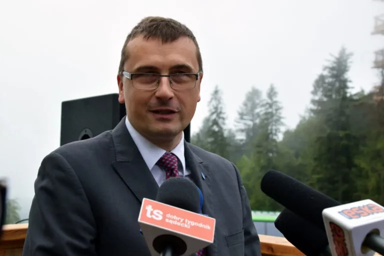 Krynica wybrała burmistrza. Na fotelu ponownie Piotr Ryba