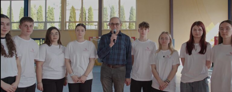Młodzież  z „Budowlanki” w akcji na wagę ludzkiego życia [FILM]
