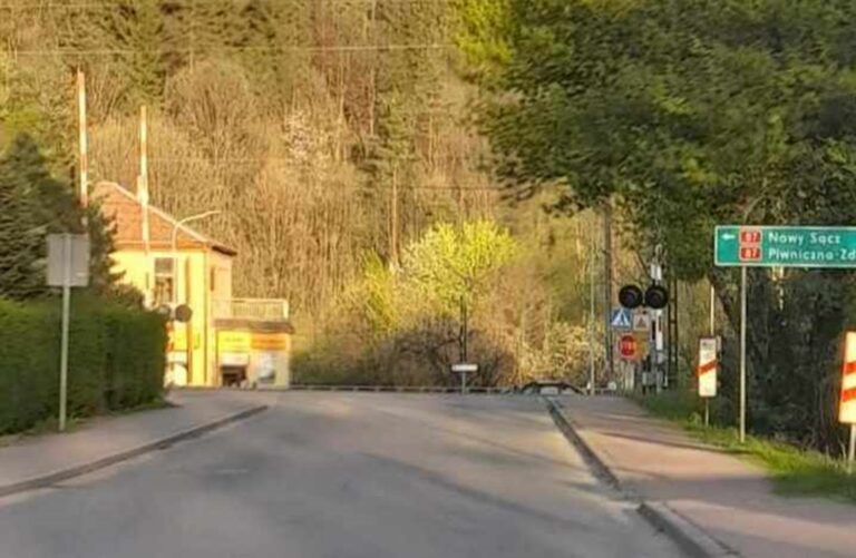 Nowe rogatki i sygnalizatory. Na przejazdach kolejowych w regionie ma być bezpieczniej