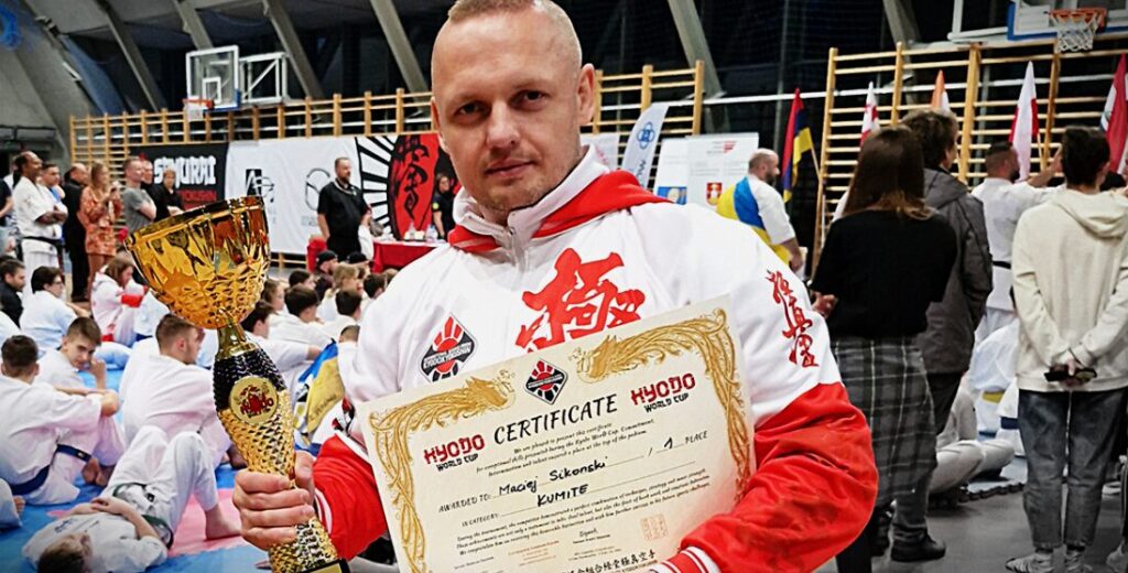 Nowy Sącz, Maciej Sikoński, Mistrz Świata, karate, Janczowa, kumite, World Cup, Japan,