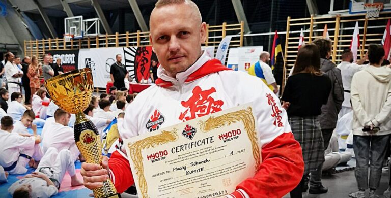 Urodzony w Nowym Sączu Maciej Sikoński został Mistrzem Świata w karate [FOTO]