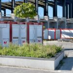 Sandecja, kontenery jako szatnie, walka o licencję