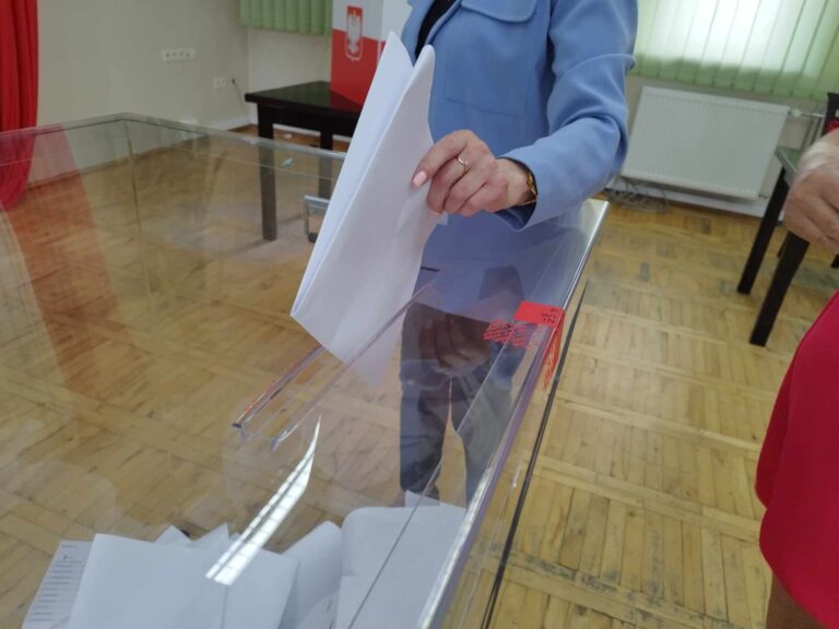 Tak głosuje region. Frekwencyjnie najlepsza Laskowa, Krynica, Rytro i Tymbark [WYNIKI]