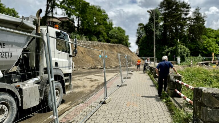 Wielki nasyp powstał w centrum Nowego Sącza [ZDJĘCIA]