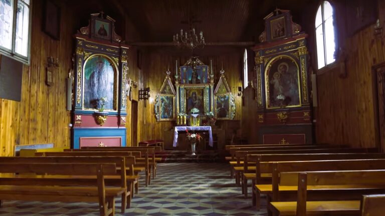 Co wiemy o kościele zniszczonym przez ogień? [FILM, FOTO]