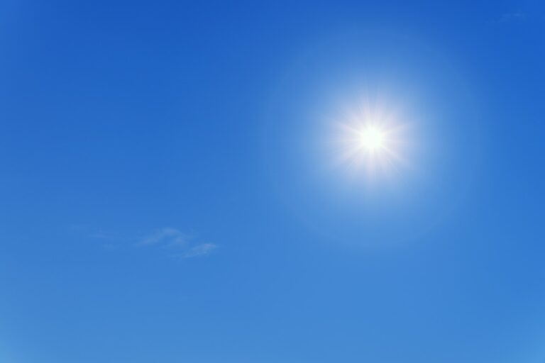 Uwaga! Przed nami upalne dni. Synoptycy ostrzegają