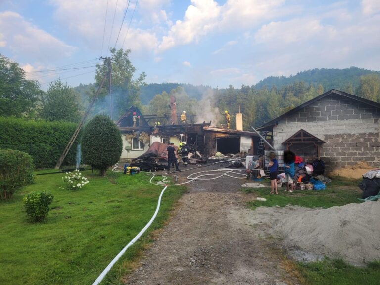 Mieszkańcy Frycowej stracili dach nad głową [ZDJĘCIA]