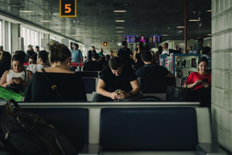 Sądeczanie przeżyli koszmar na lotnisku. Zostawieni sami sobie, bez pomocy