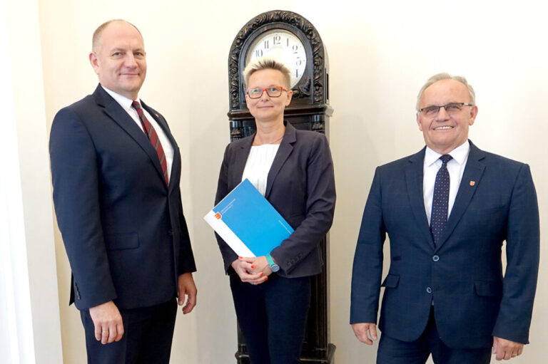 Zmiany w starostwie. Olszowska za Tokarczyk